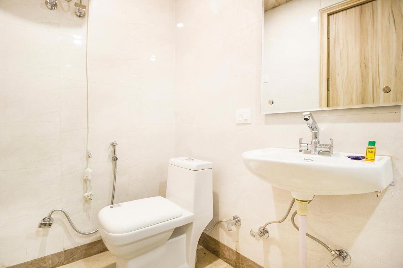 Fabhotel Modesty Delhi Airport Нью-Дели Экстерьер фото