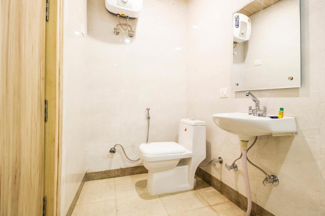 Fabhotel Modesty Delhi Airport Нью-Дели Экстерьер фото