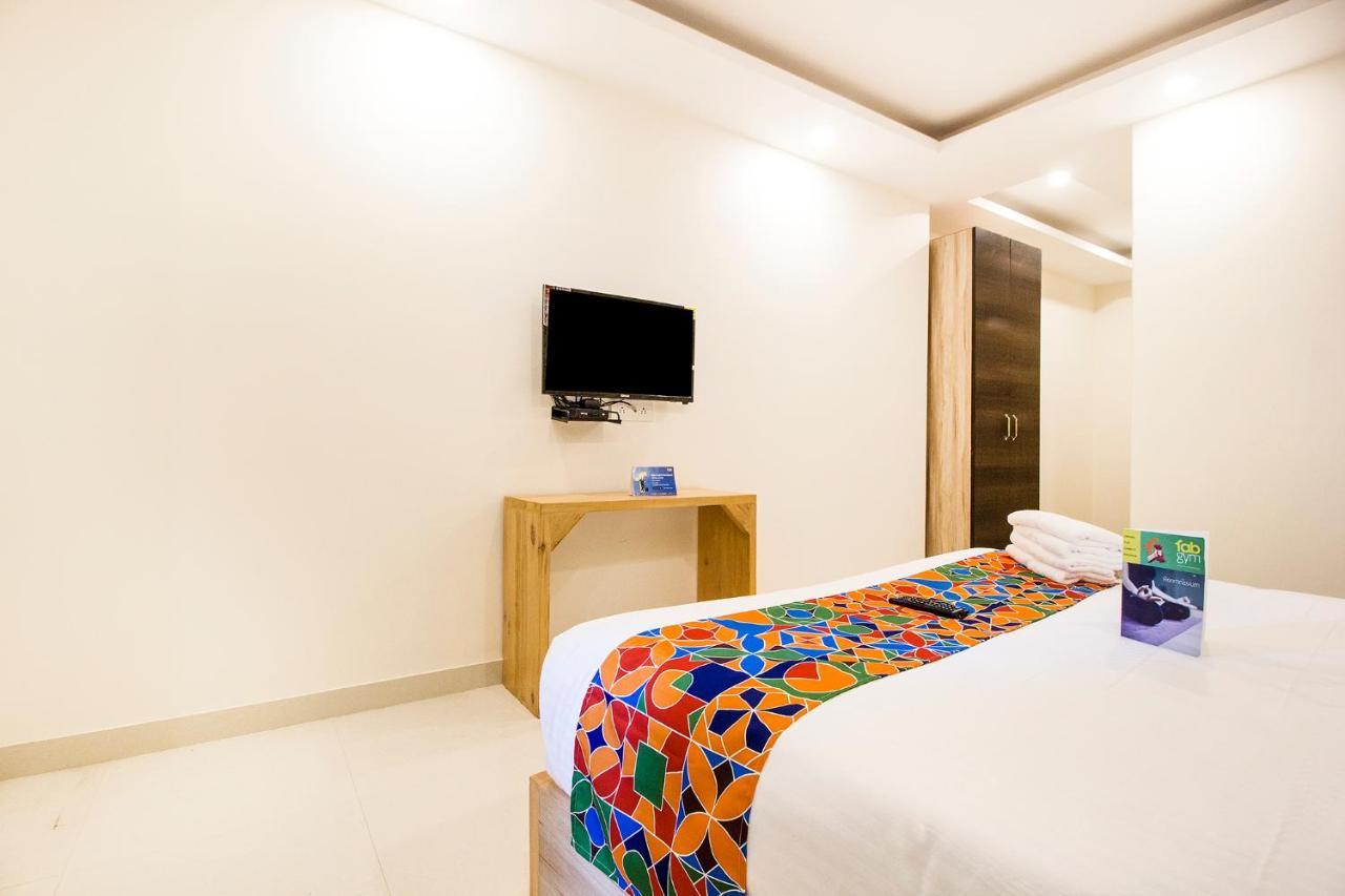 Fabhotel Modesty Delhi Airport Нью-Дели Экстерьер фото