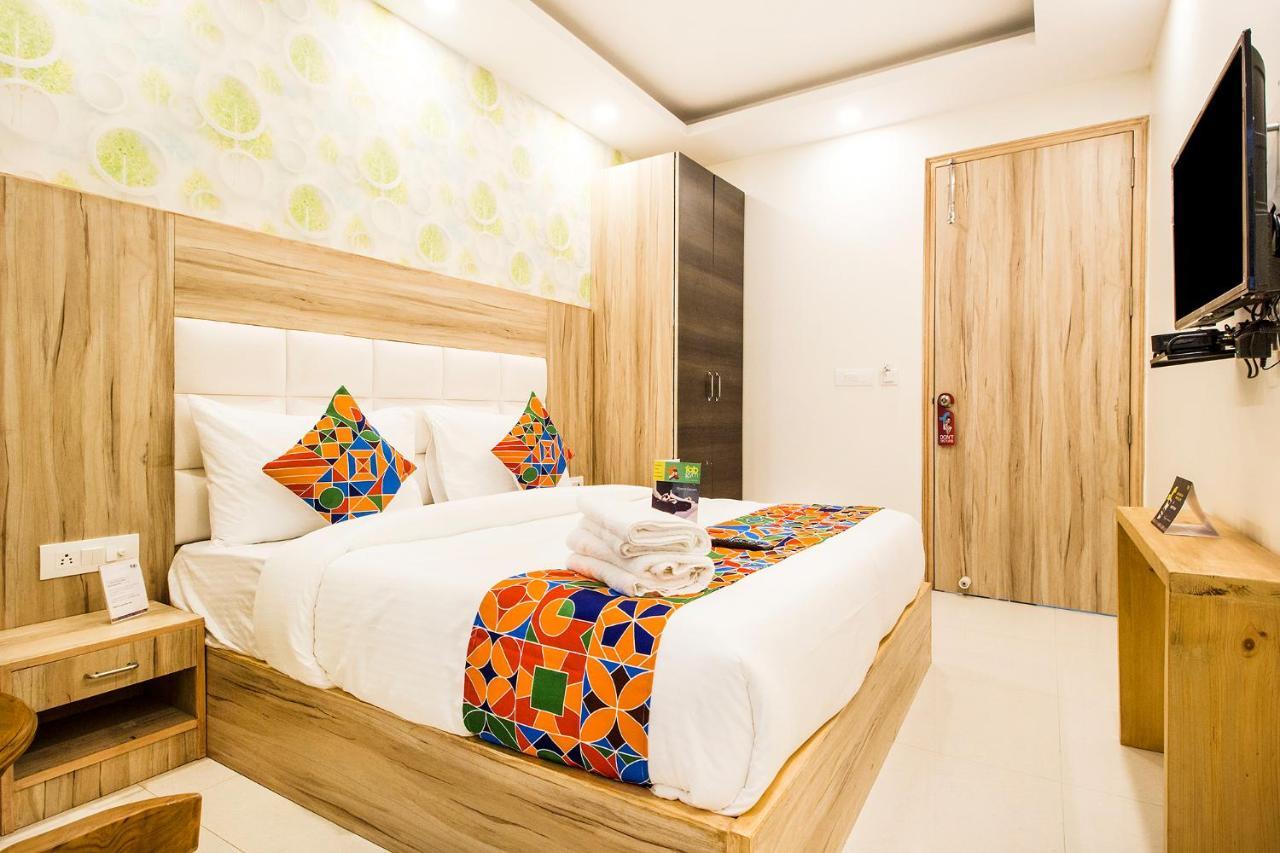 Fabhotel Modesty Delhi Airport Нью-Дели Экстерьер фото