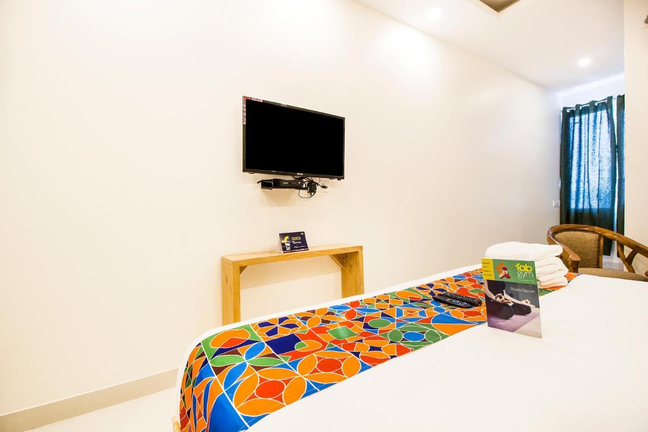 Fabhotel Modesty Delhi Airport Нью-Дели Экстерьер фото