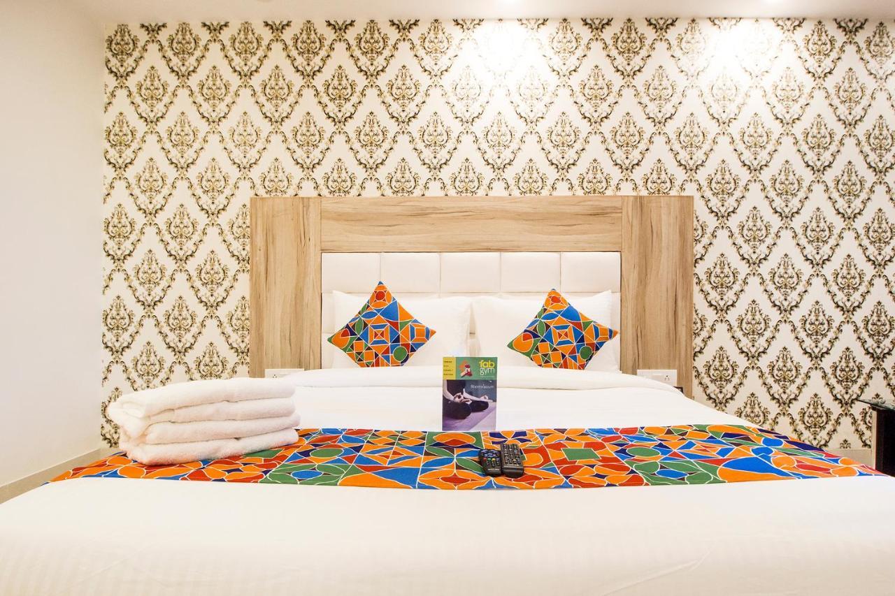 Fabhotel Modesty Delhi Airport Нью-Дели Экстерьер фото